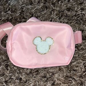 ✨Disney Glitter Mickey Mouse Patch Fanny Pack✨